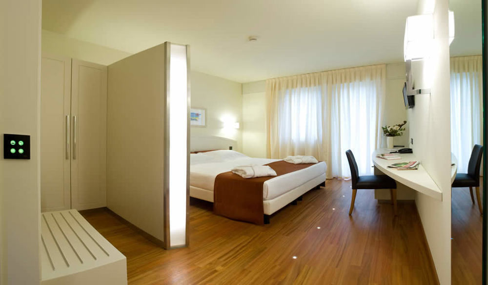 Hotel Napoleon Cherasco Bagian luar foto